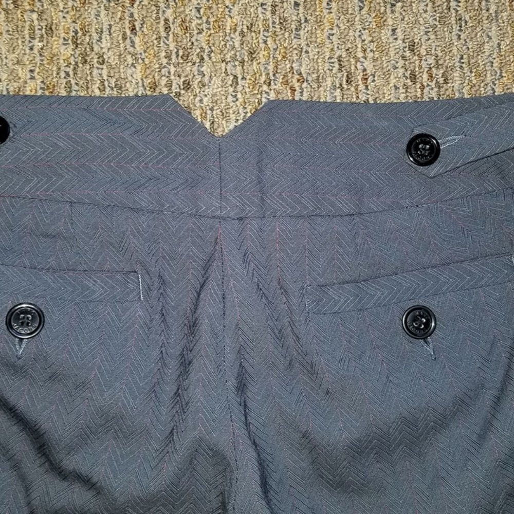 Marc Jacobs Grey W/Red BELTED-BACK Capri Pants